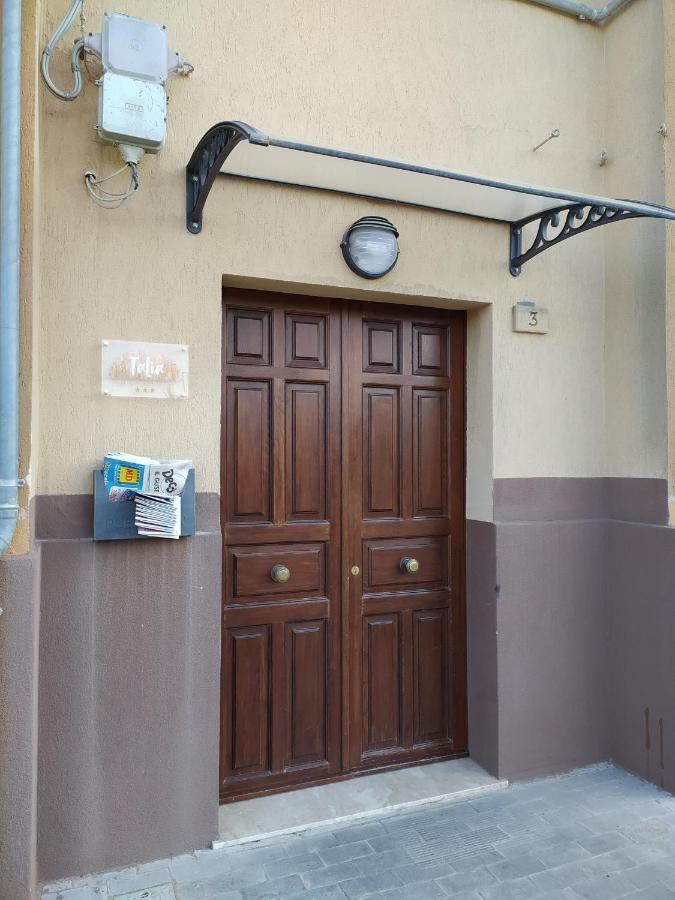 Talia B & B Agira Zewnętrze zdjęcie